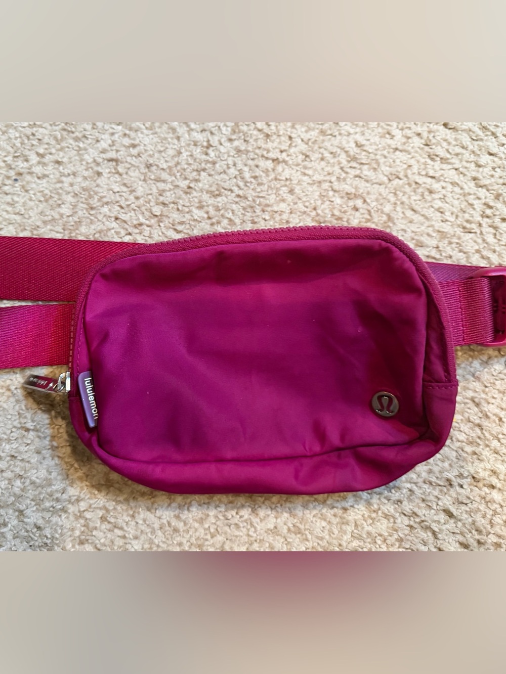 lululemon athletica Fuchsia Crossbody Waist Pack - Picture 1 of 3